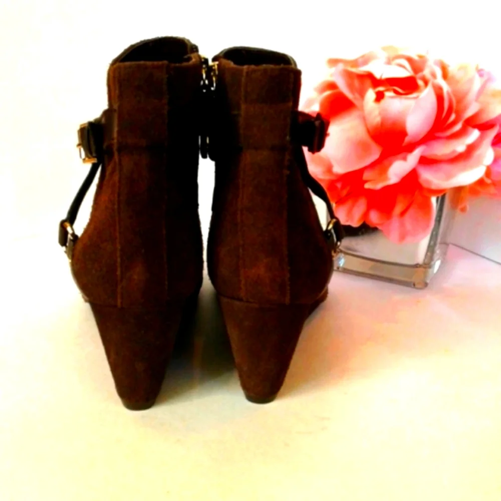 Chocolate brown sude Leather  ankle boots Size 8.5